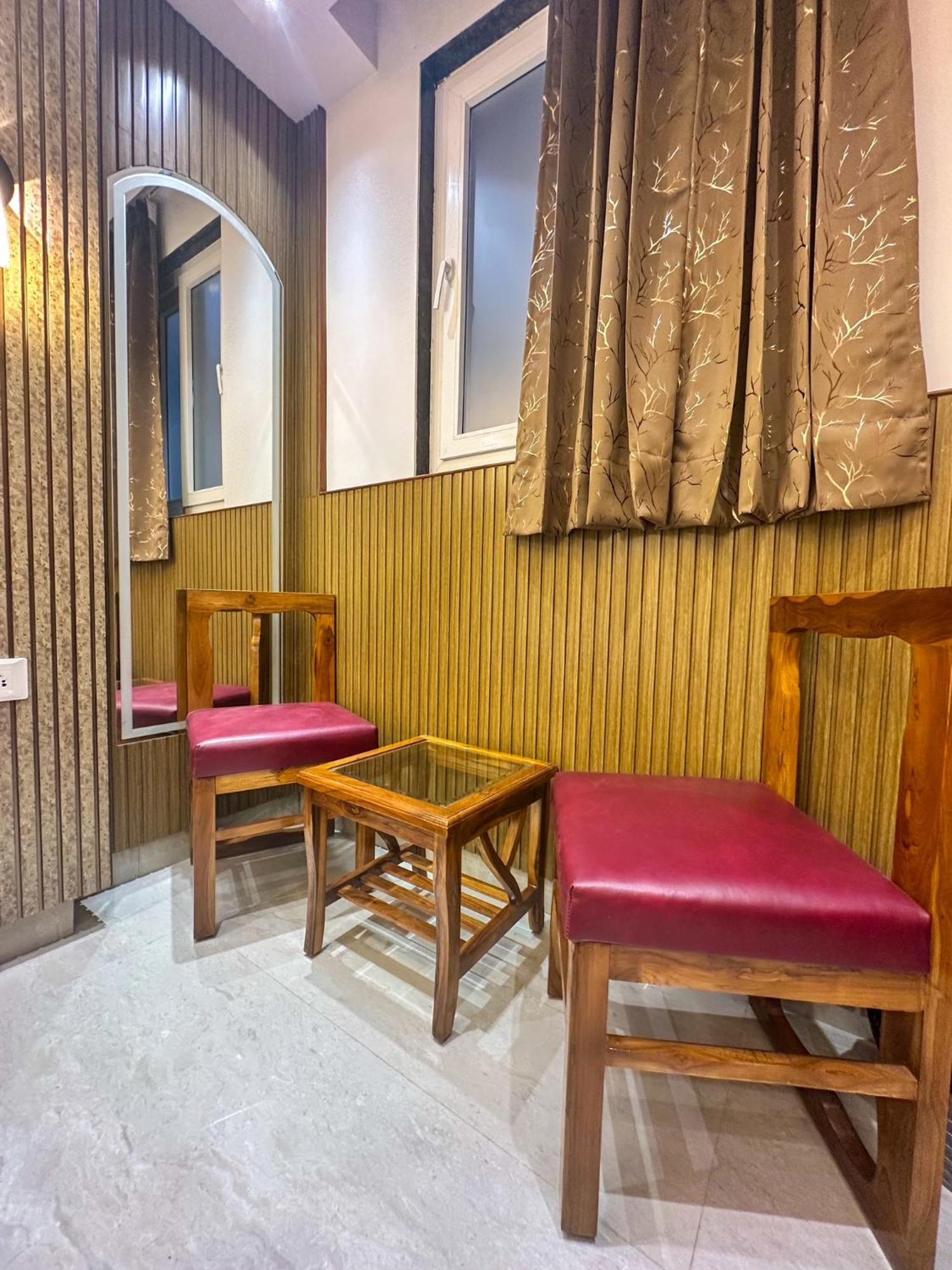 Delhi Delight Premium Bed and Breakfast New Delhi Exteriör bild