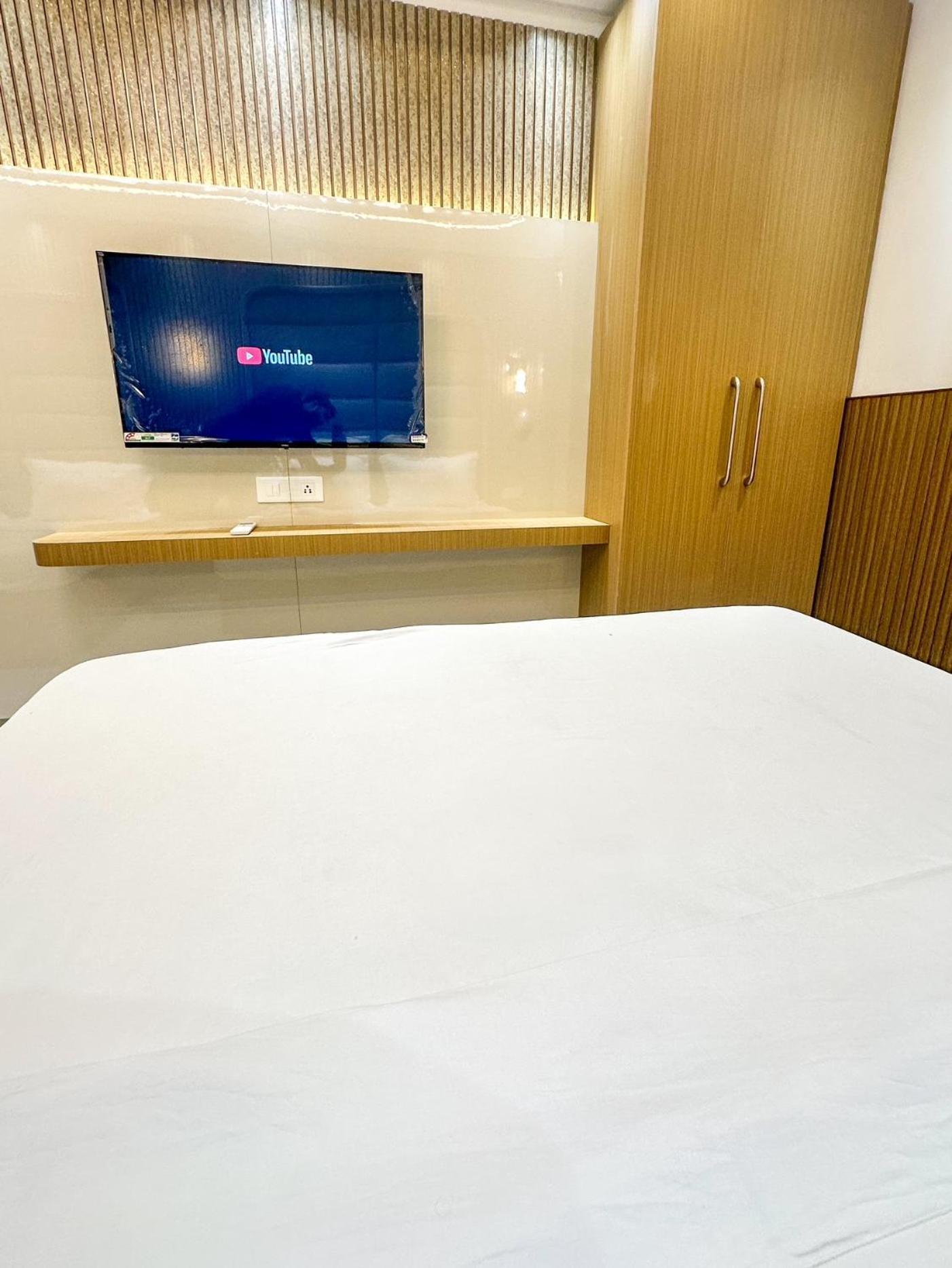 Delhi Delight Premium Bed and Breakfast New Delhi Exteriör bild