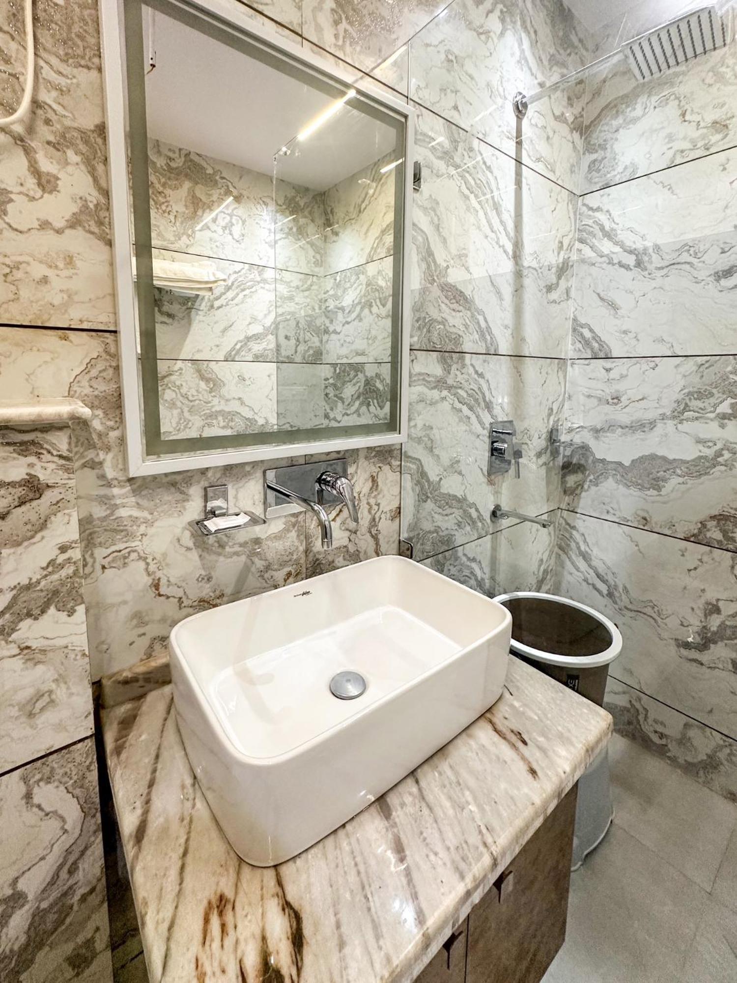 Delhi Delight Premium Bed and Breakfast New Delhi Exteriör bild