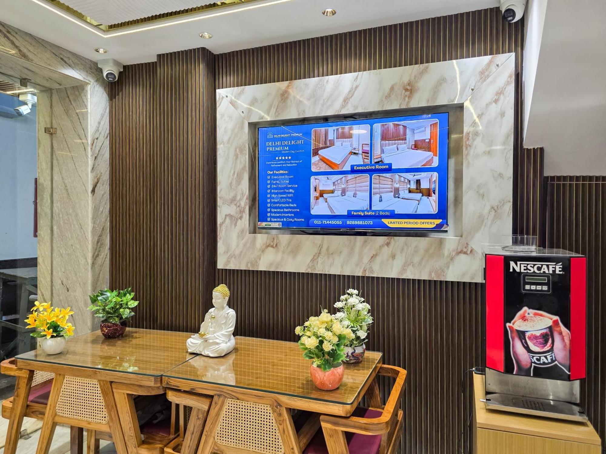 Delhi Delight Premium Bed and Breakfast New Delhi Exteriör bild